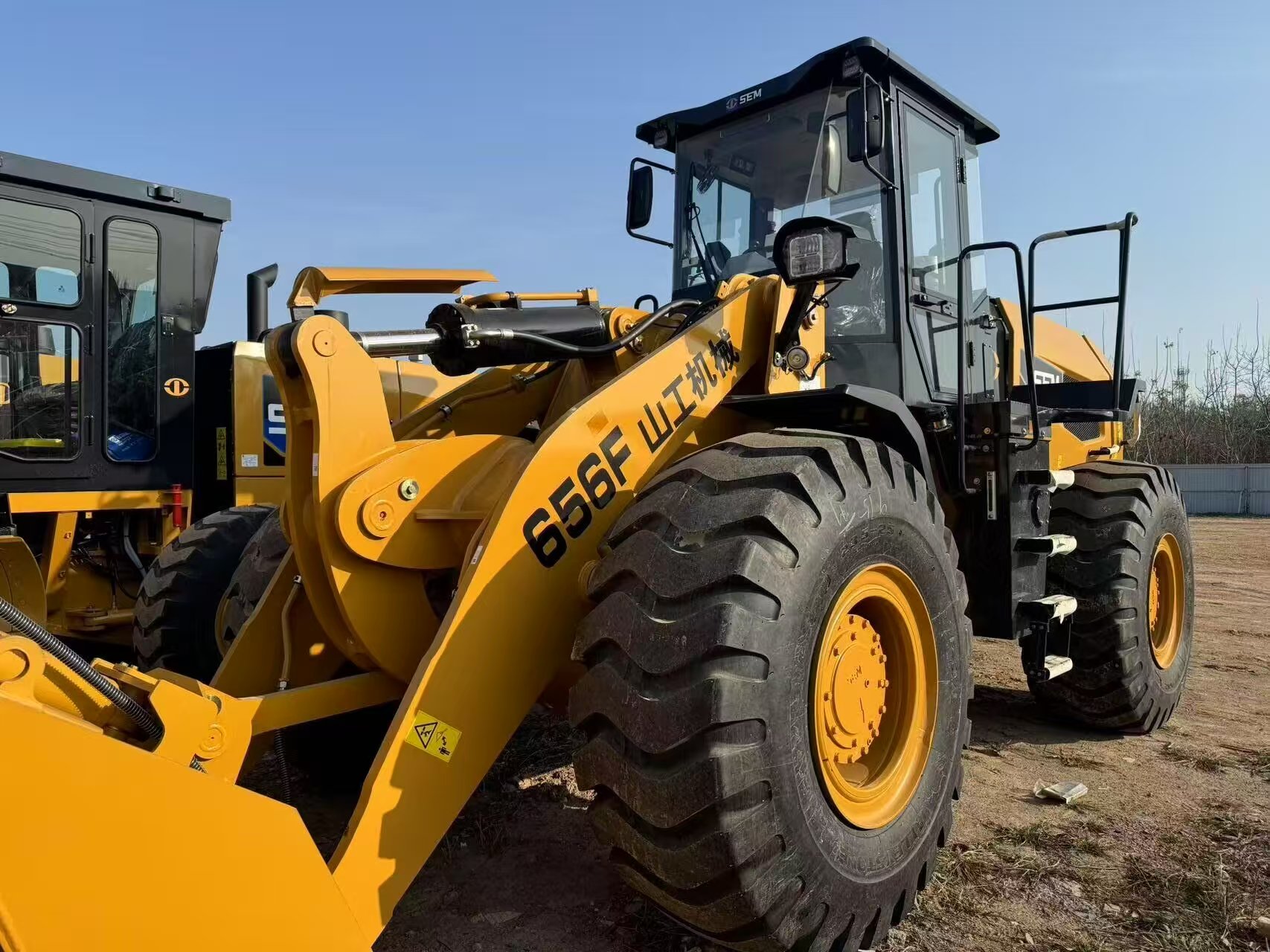 2026 0H Earthmoving Machinery SEM 656F