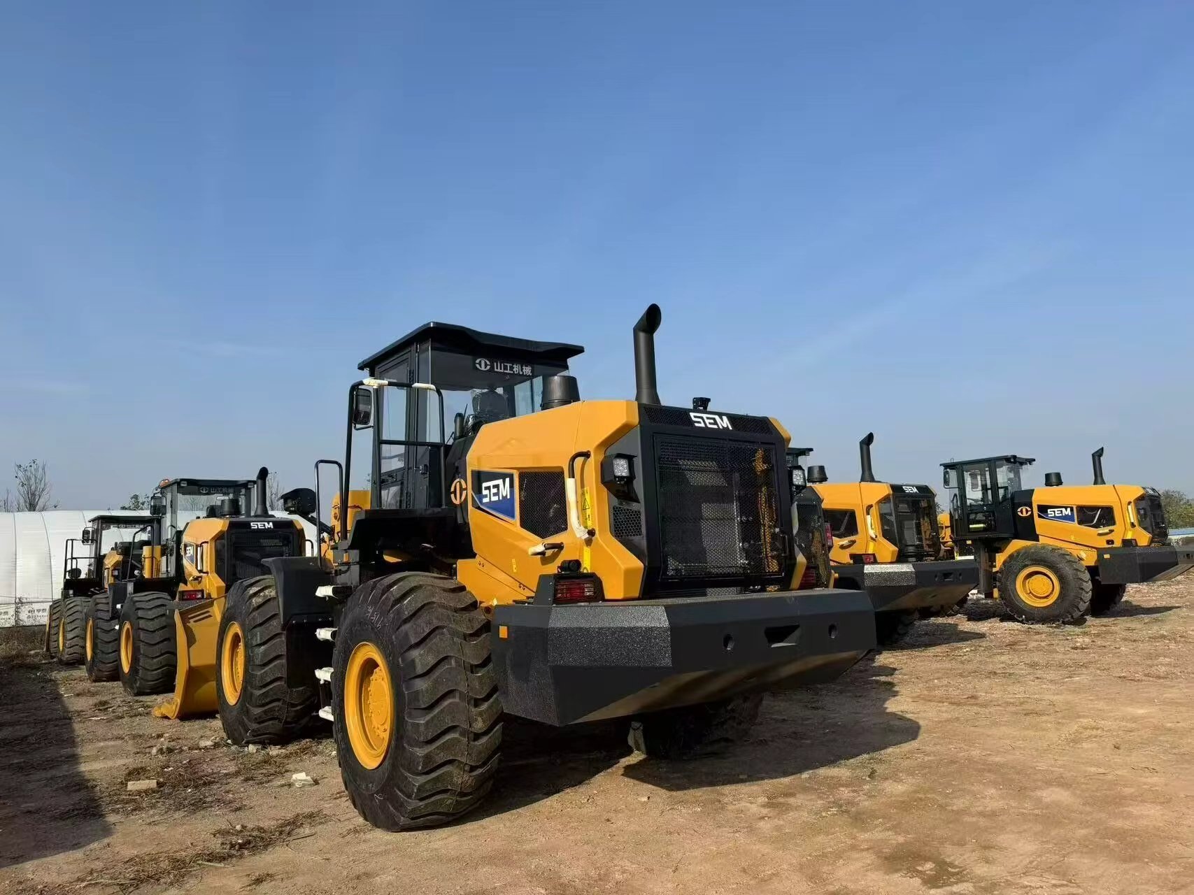 2026 0H Earthmoving Machinery SEM 656F