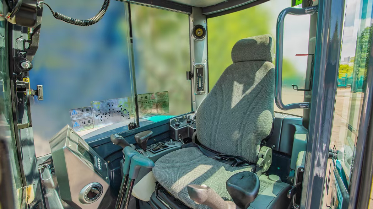 2026 0H Earthmoving Machinery SUNWARD SWE60UF