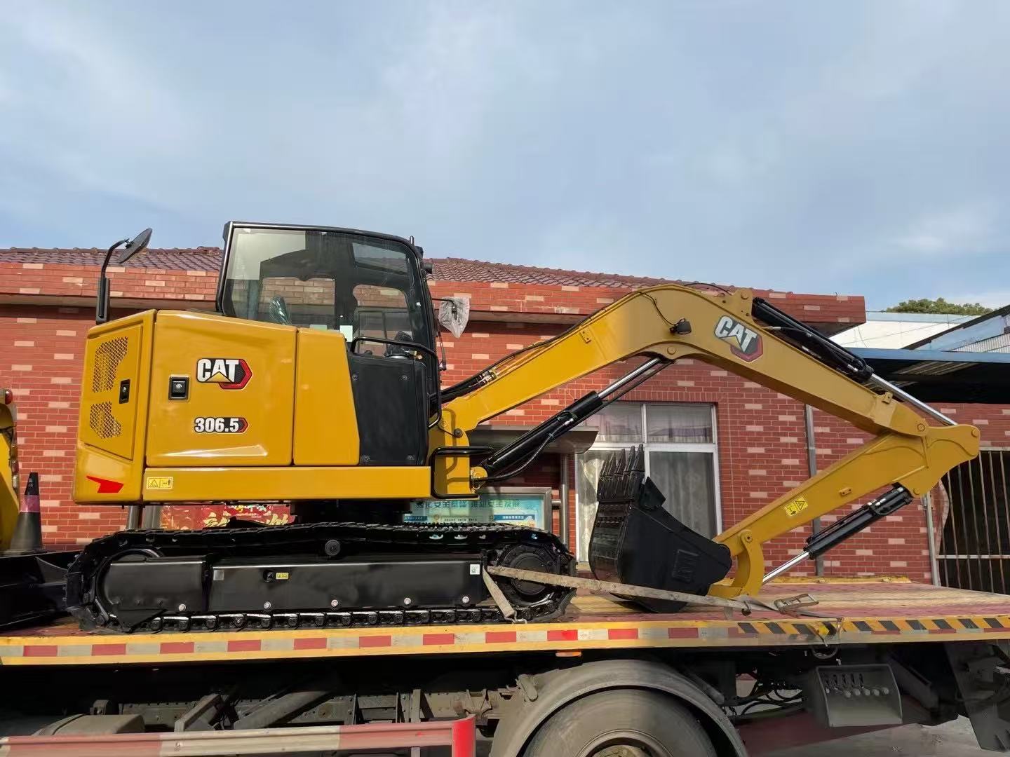 2026 0H Earthmoving Machinery Caterpillar 306.5