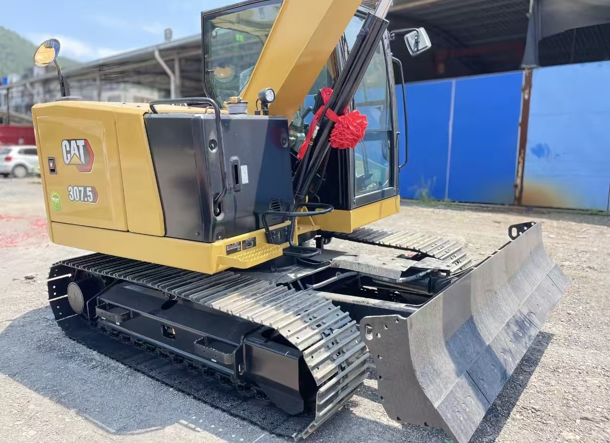 2026 0H Earthmoving Machinery Caterpillar 307.5