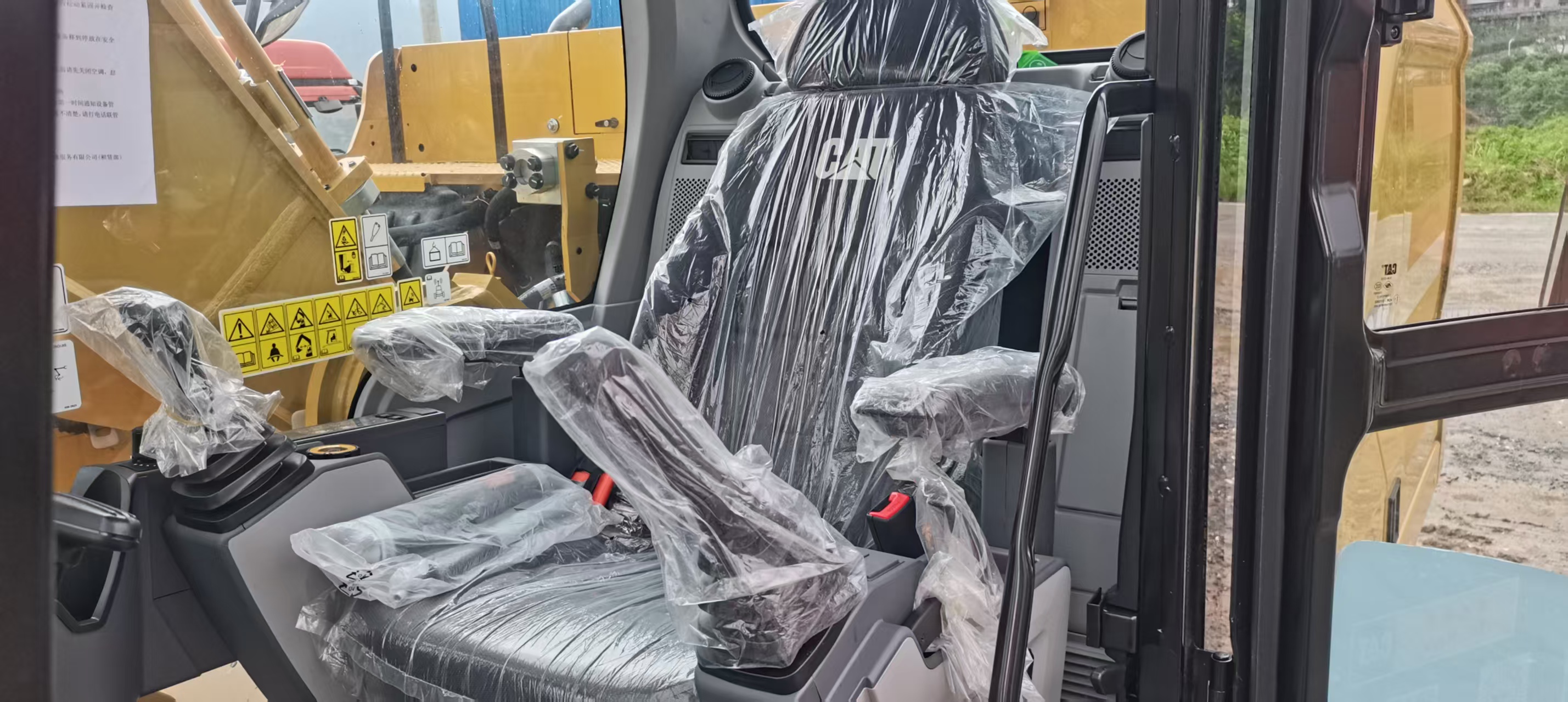 2026 0H Earthmoving Machinery Caterpillar 333