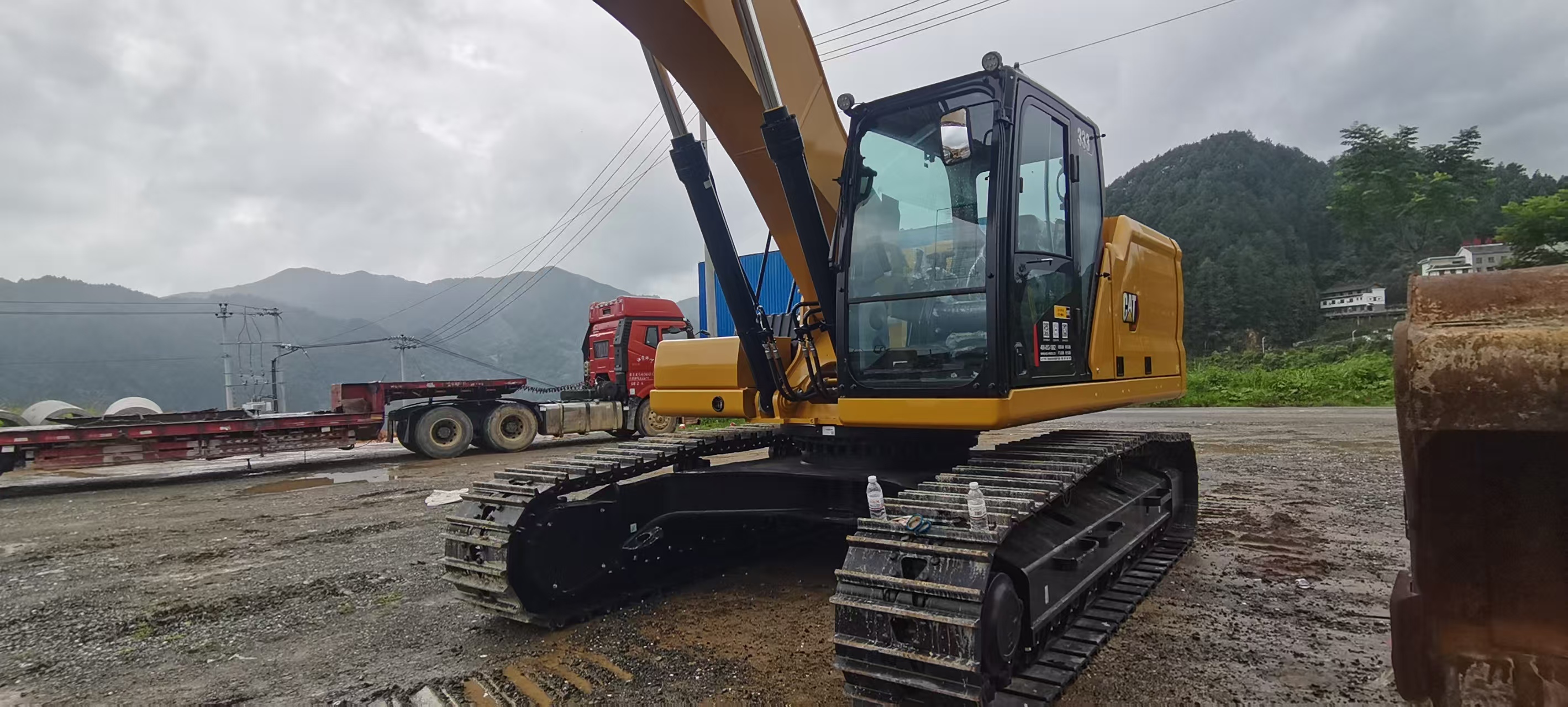 2026 0H Earthmoving Machinery Caterpillar 333