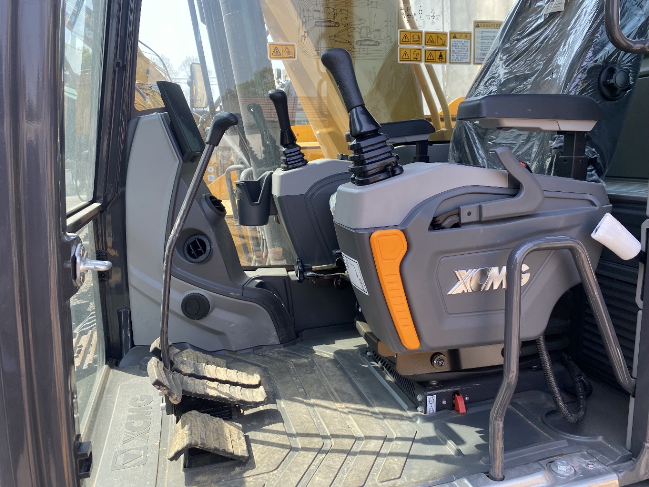 2026 0H Earthmoving Machinery XCMG XE135G