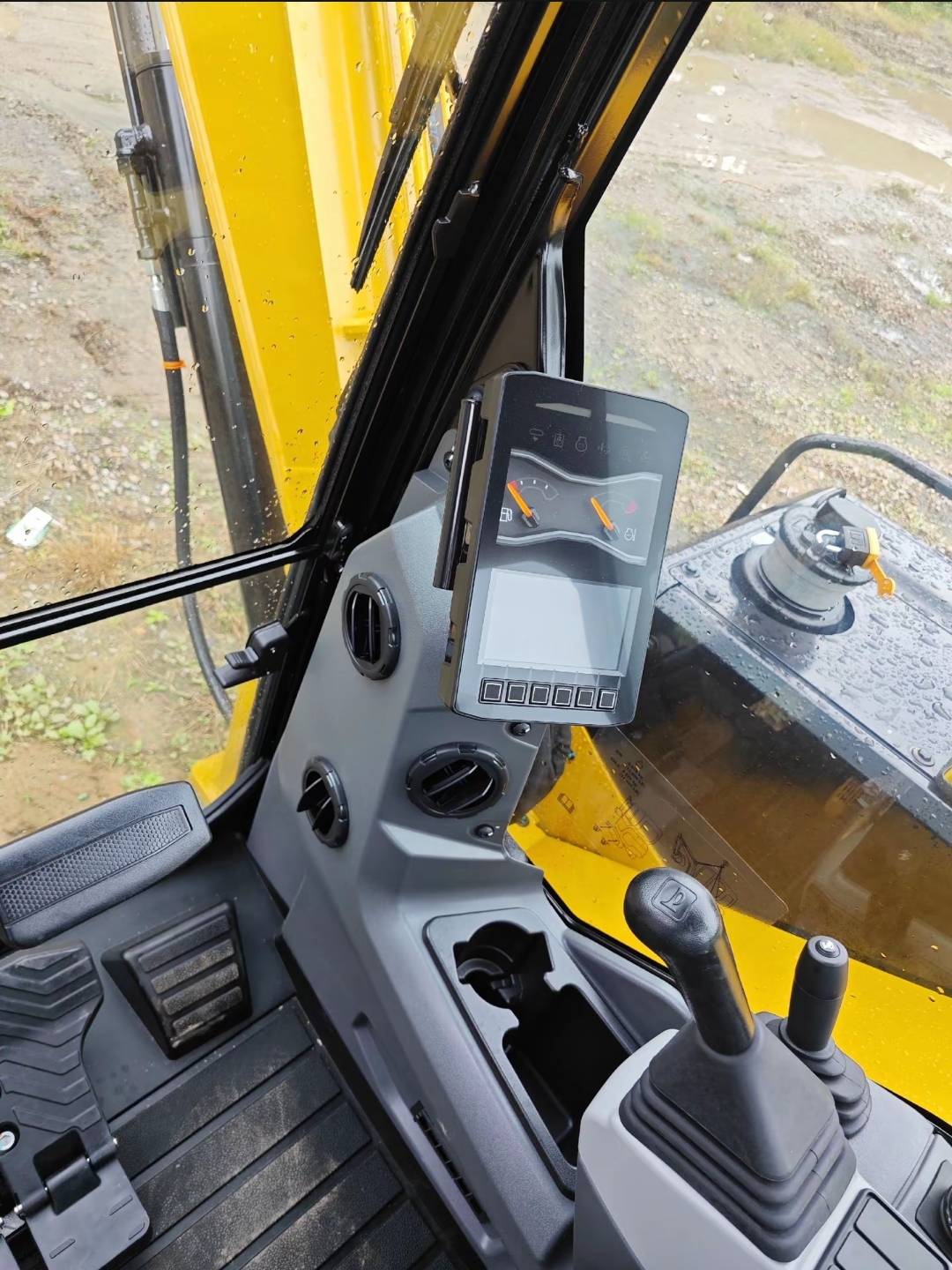 2026 0H Earthmoving Machinery Caterpillar 306.5