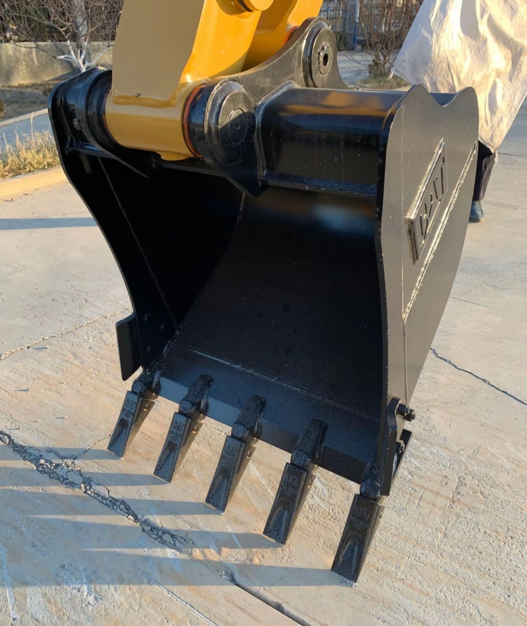 2026 0H Earthmoving Machinery Caterpillar 305.5