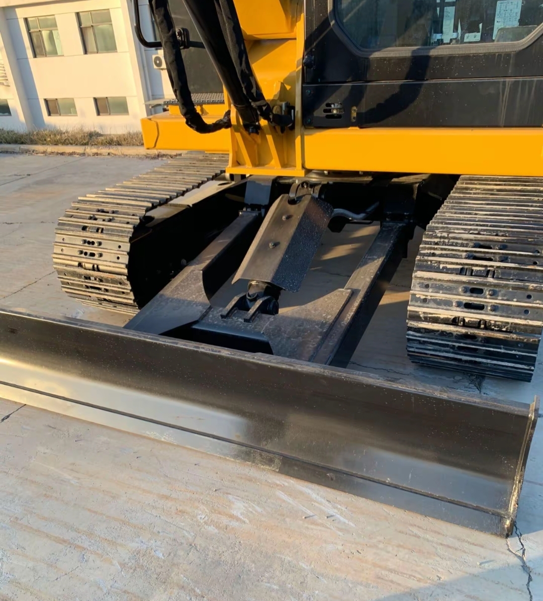 2026 0H Earthmoving Machinery Caterpillar 305.5