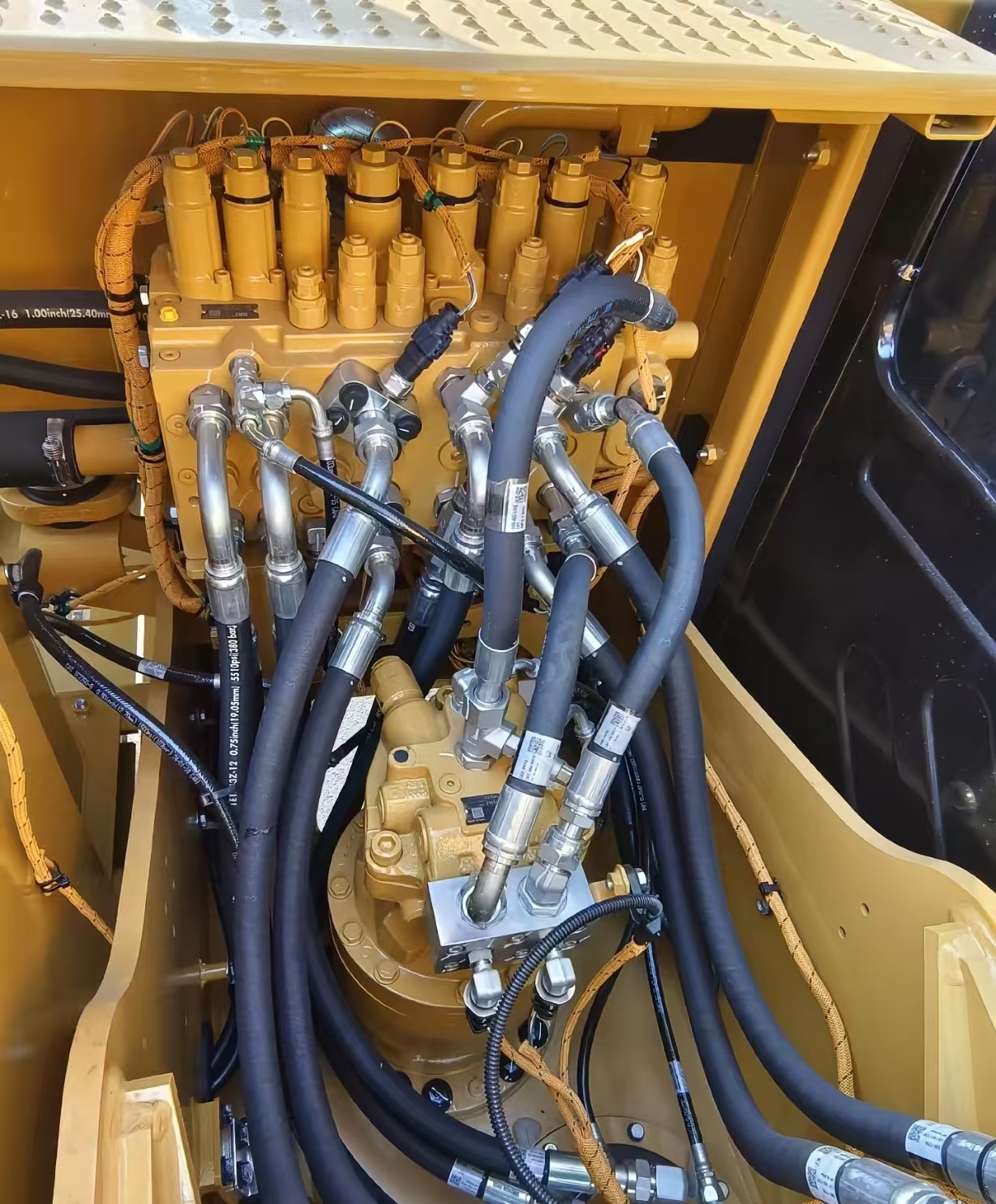 2026 0H Earthmoving Machinery Caterpillar 313GC