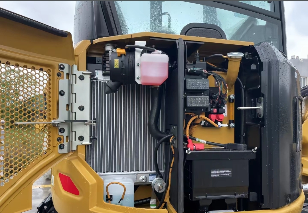 2026 0H Earthmoving Machinery Caterpillar 303CR