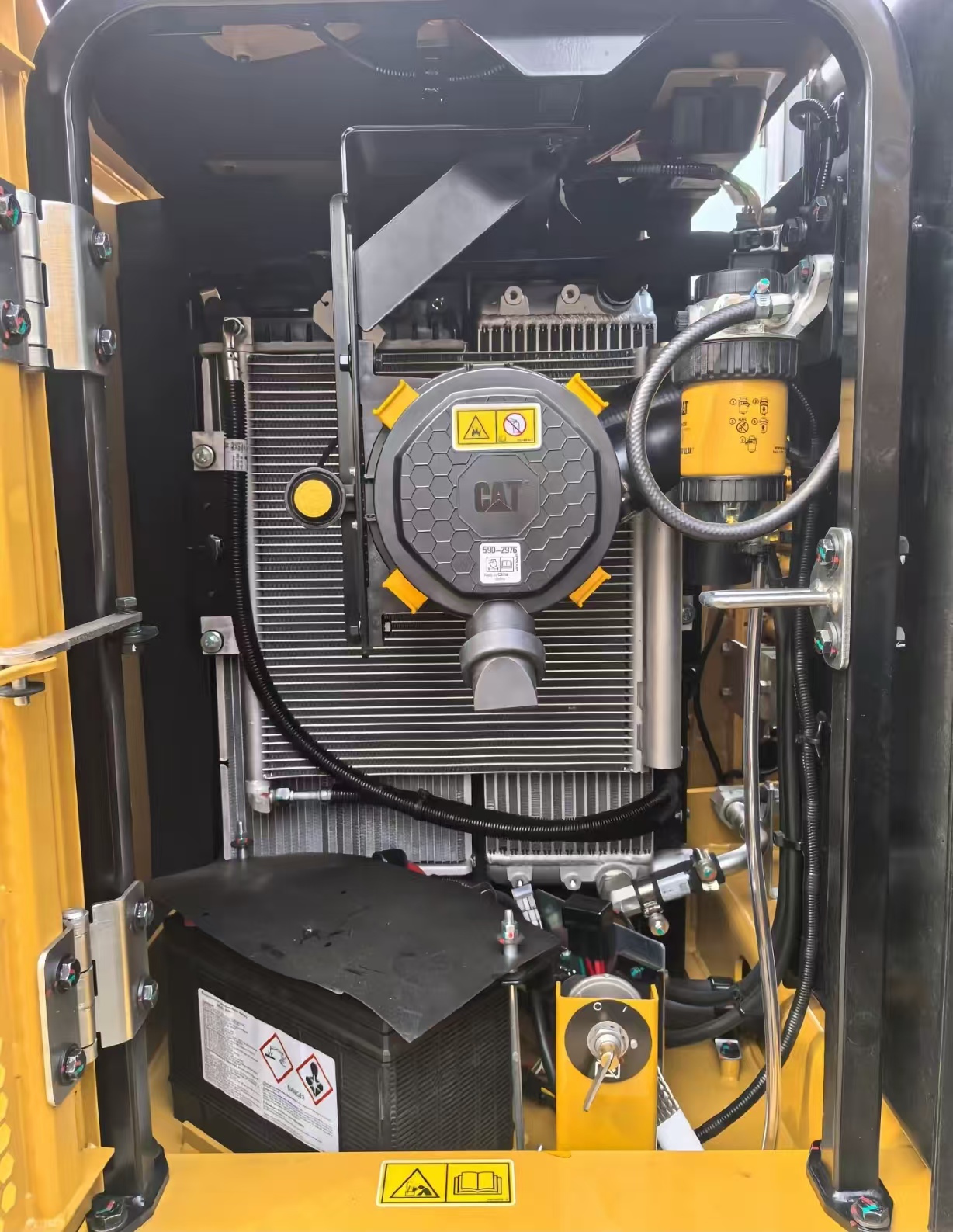 2026 0H Earthmoving Machinery Caterpillar 307