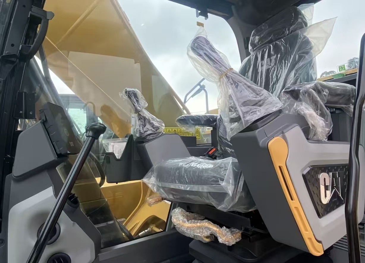 2026 0H Earthmoving Machinery Caterpillar 320GX