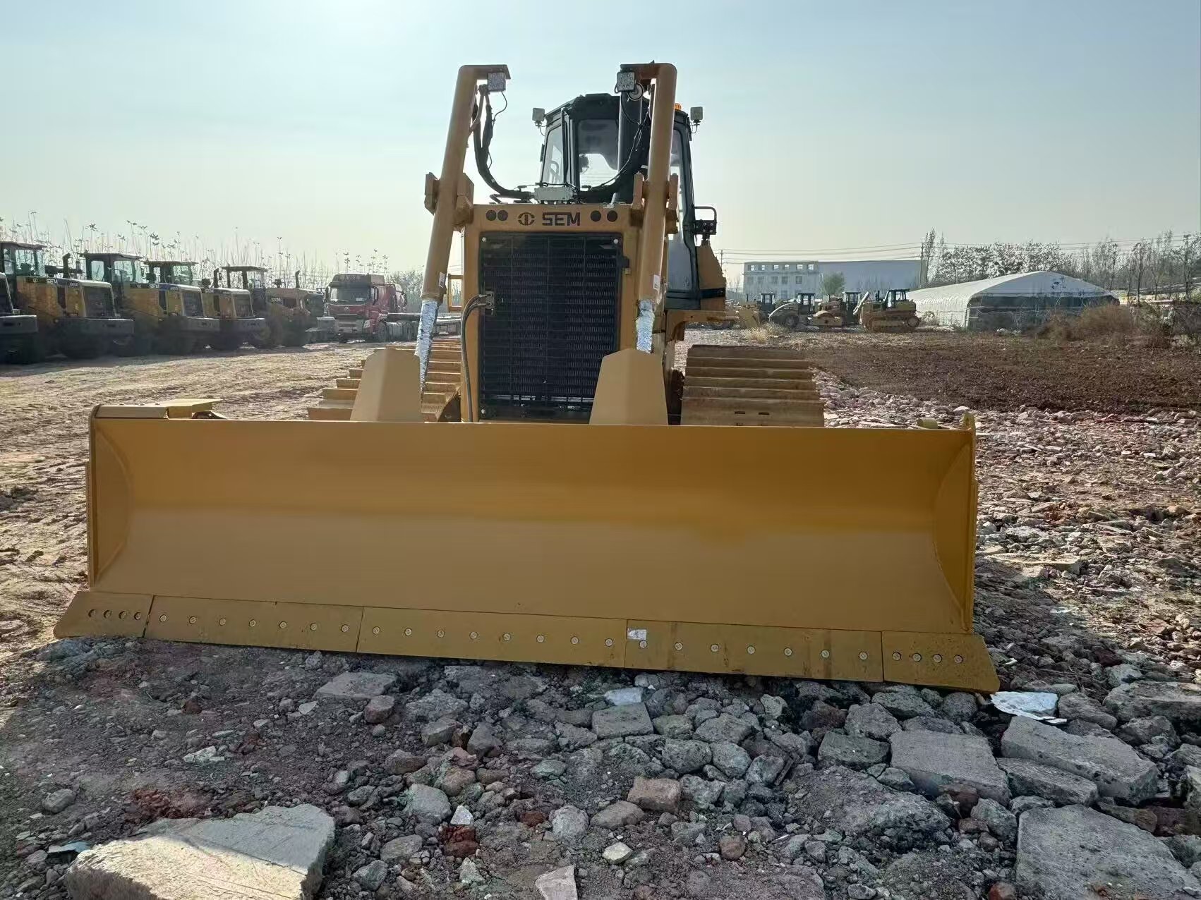 2026 0H Earthmoving Machinery SEM 818F