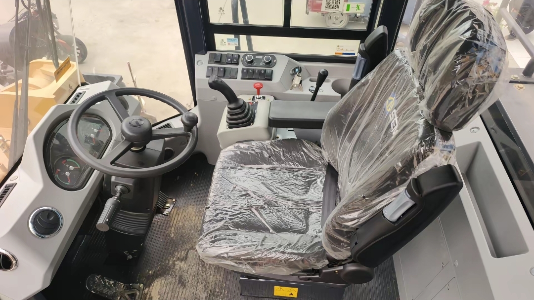 2026 0H Earthmoving Machinery SEM 656F