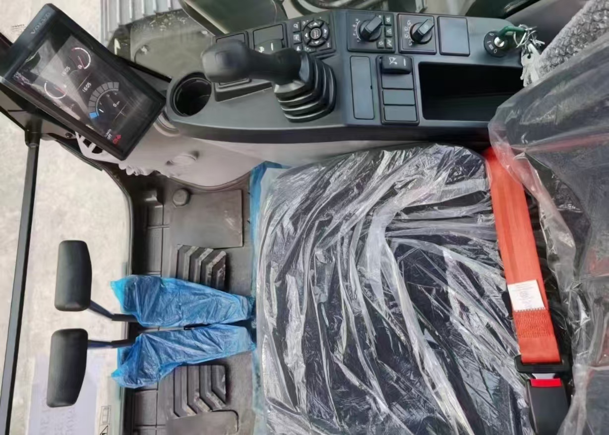 2026 0H Excavator Volvo EC130