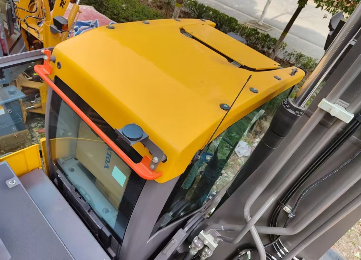 2026 0H Excavator Volvo EC200