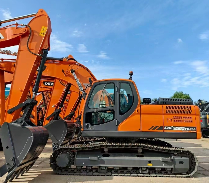 2026 0H Excavator Develon DX225NLCA
