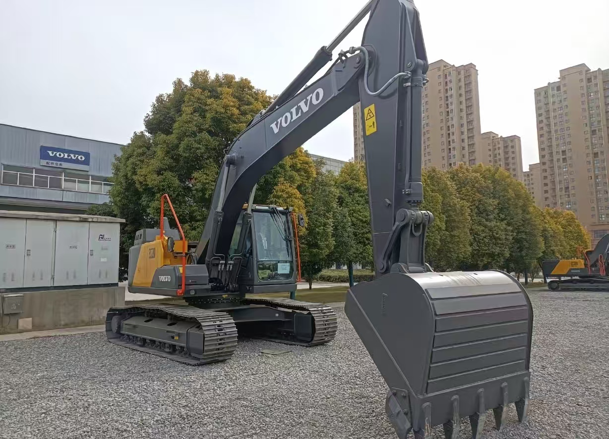2026 0H Excavator Volvo EC220