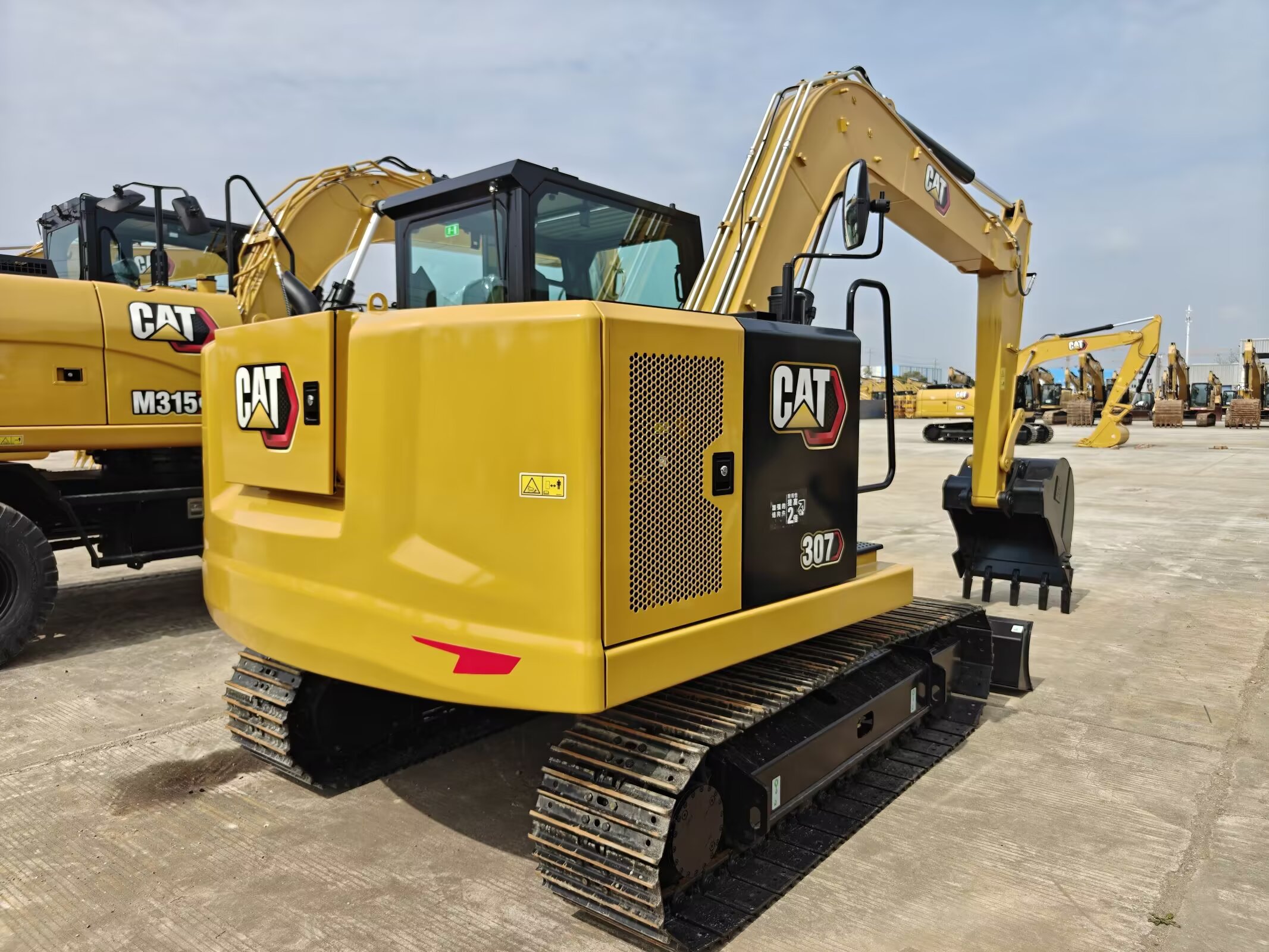 2026 0H Earthmoving Machinery Caterpillar 307