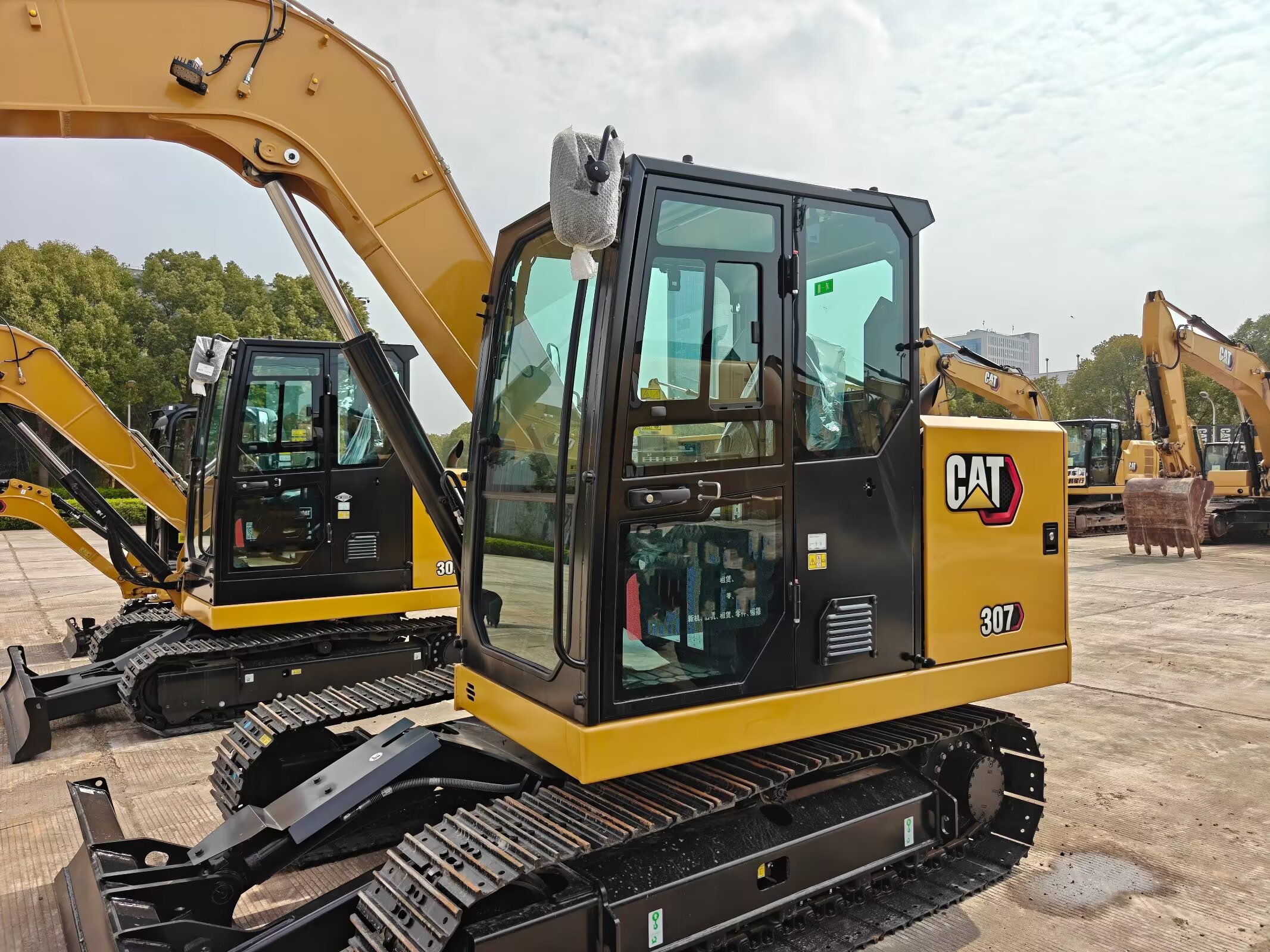 2026 0H Earthmoving Machinery Caterpillar 307