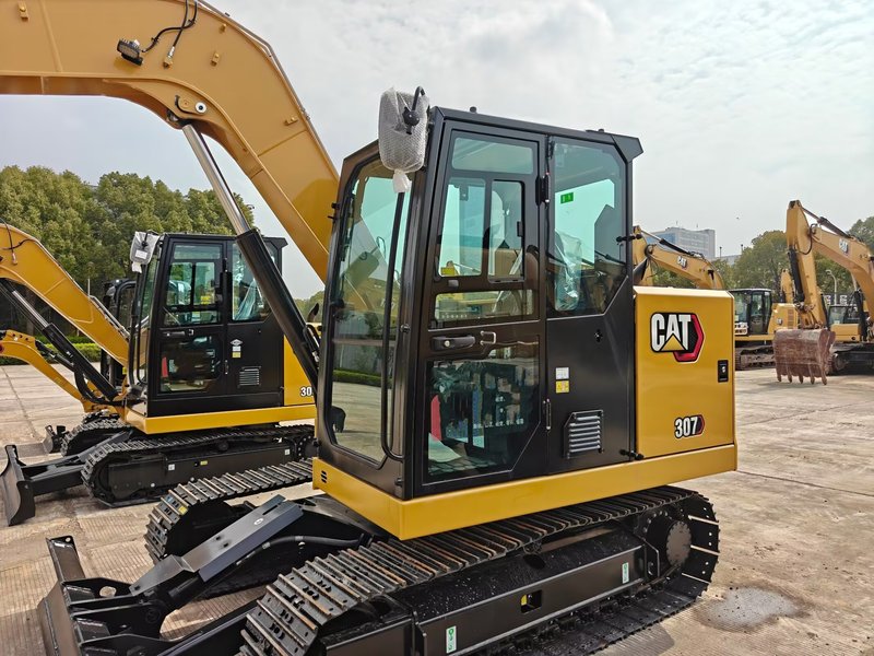 2026 0H Earthmoving Machinery Caterpillar 307