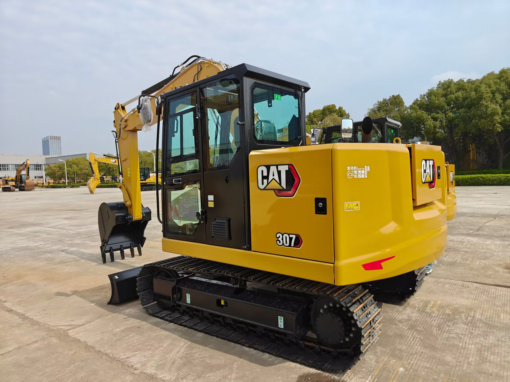 2026 0H Earthmoving Machinery Caterpillar 307