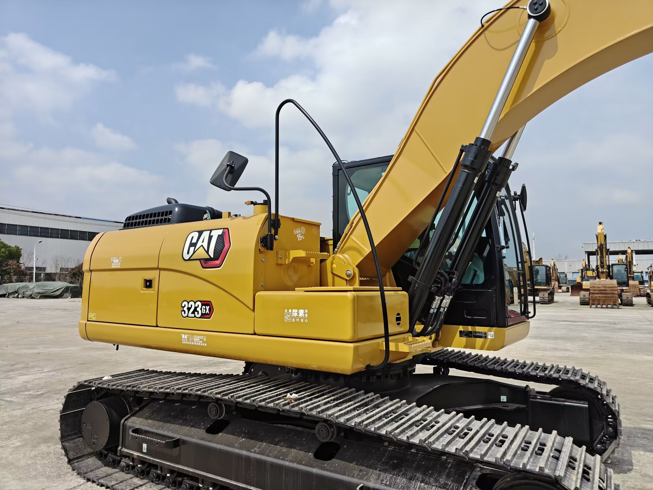 2026 Earthmoving Machinery Caterpillar 323GX