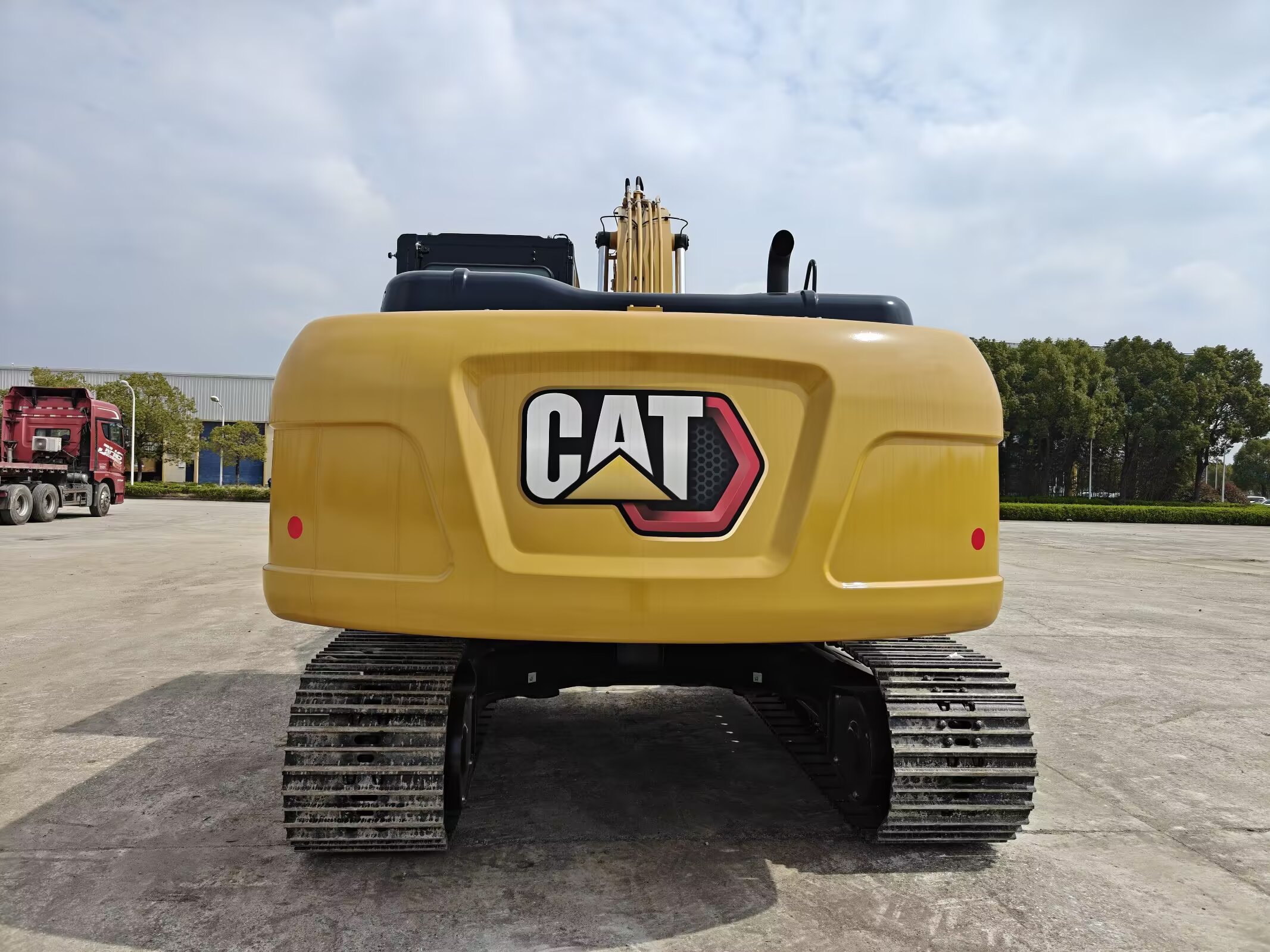 2026 Earthmoving Machinery Caterpillar 323GX