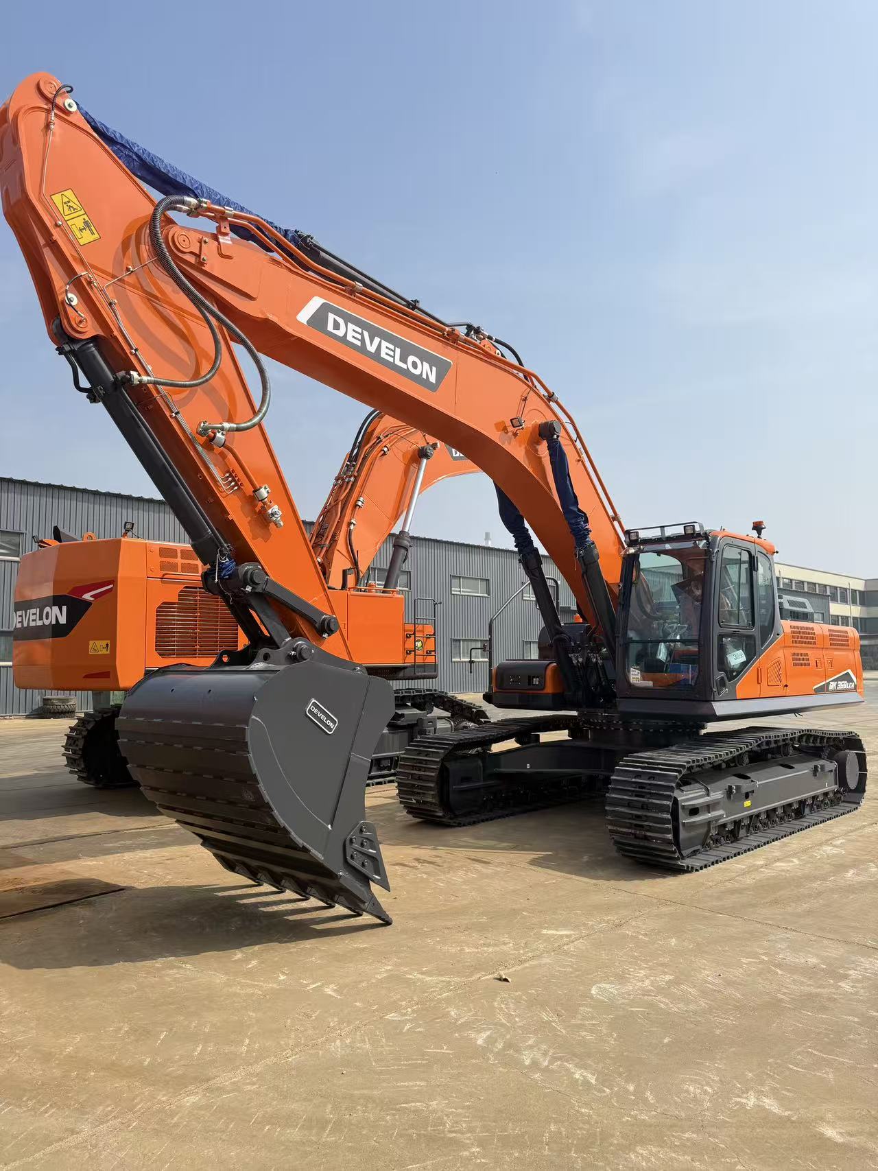 2026 0H Excavator Develon DX360LCA