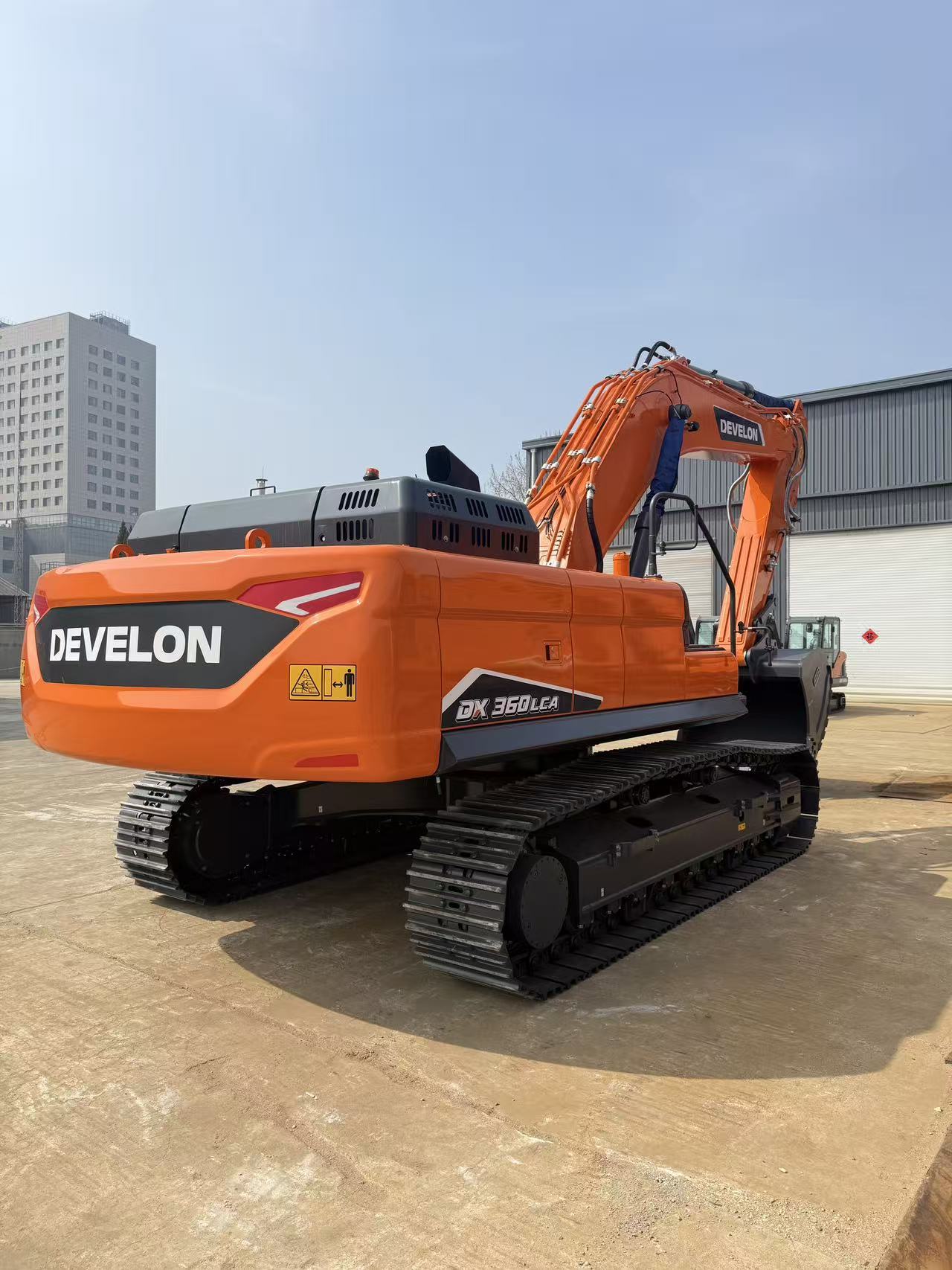 2026 0H Excavator Develon DX360LCA