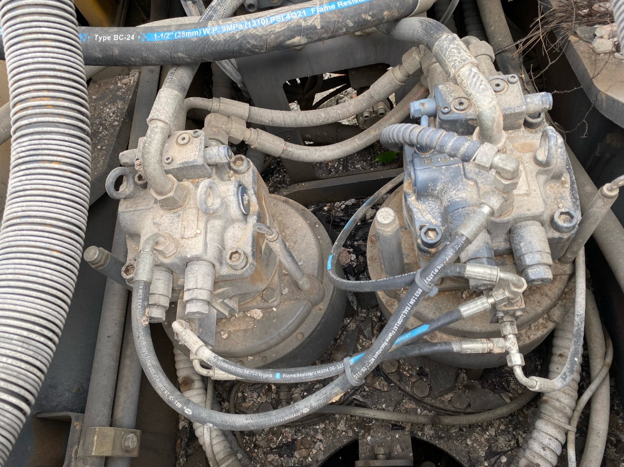 2022 4942H Excavator XCMG XE690DK