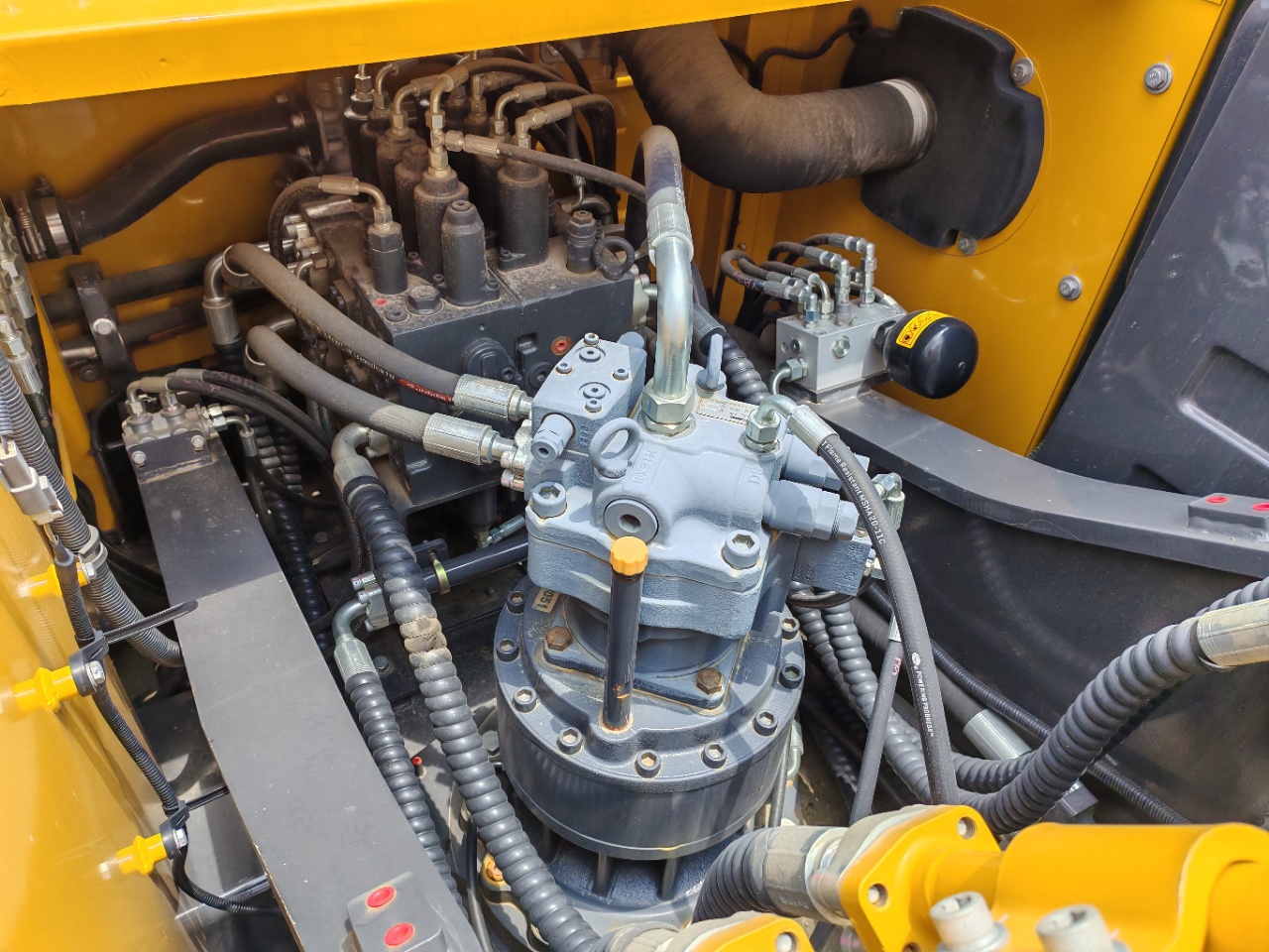2025 0H Excavator XCMG XE215GA