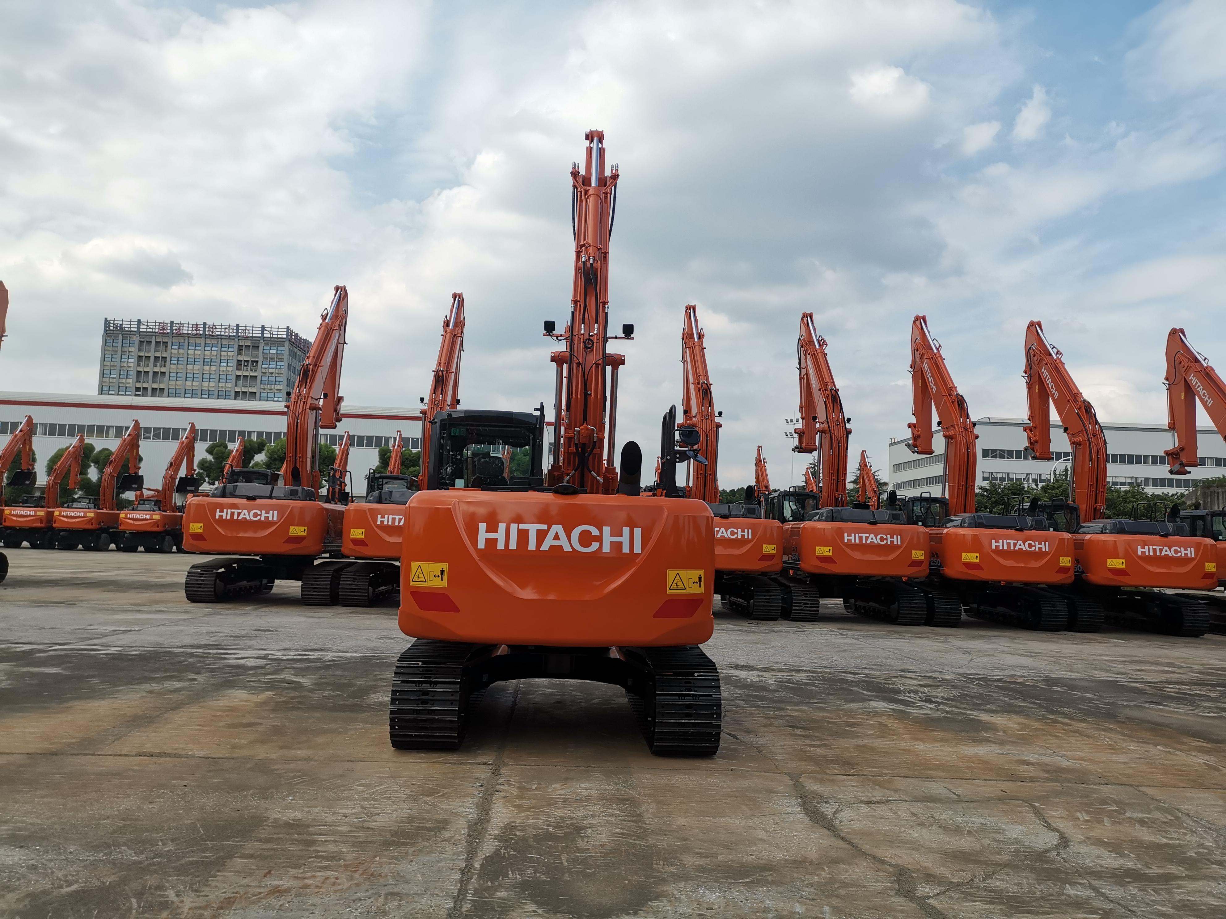 2026 0H Excavator HITACHI 130-6A